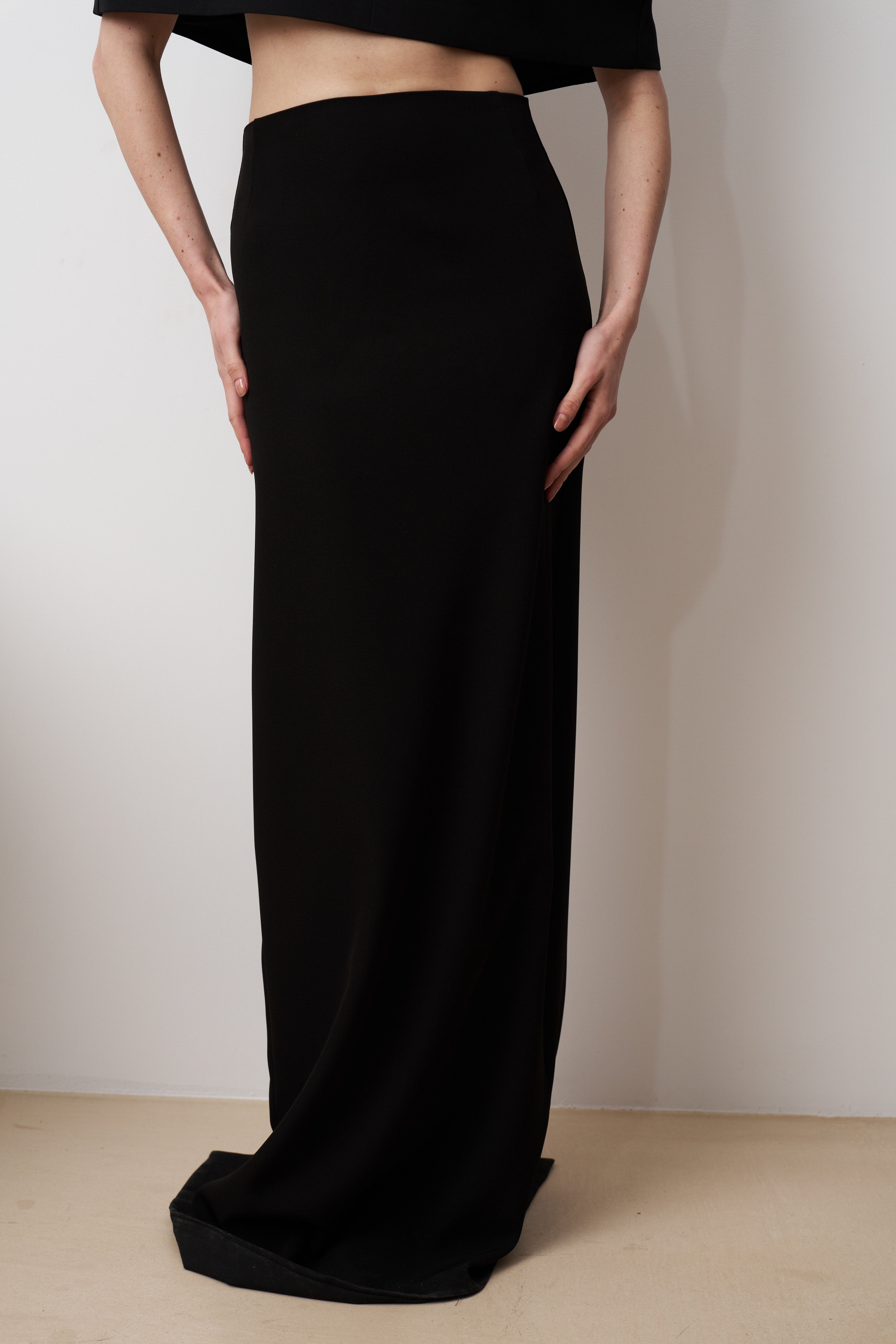 KAYA Column high slit maxi skirt